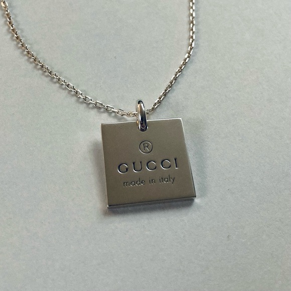 GUCCI Large Square Pendant Necklace Signature Trademark Logo Silver $450 New box - Picture 8 of 16